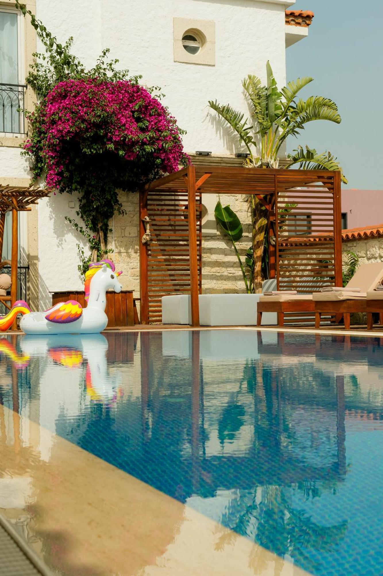 Alacati Limonaia Hotel Esterno foto